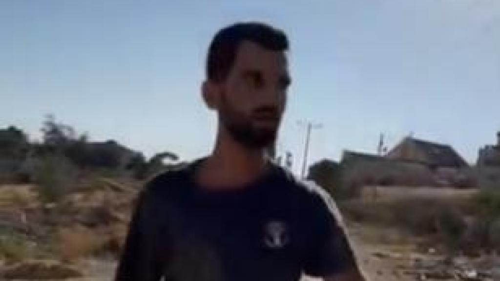 Fotograma de un vídeo que muestra a Odeh Hadalin durante una discusión con colonos israelíes.