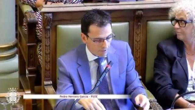 El portavoz del PSOE en el Ayuntamiento de Valladolid a Vox: “Apúntenos en su lista de para fusilar