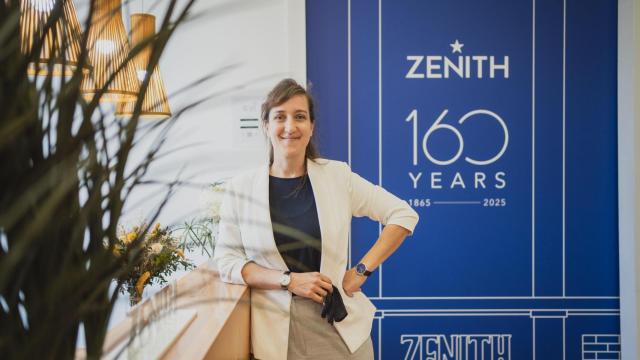 La directora de patrimonio de la prestigiosa relojería posa durante su entrevista.