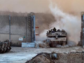 Un tanque de Israel entrando en la Franja de Gaza.
