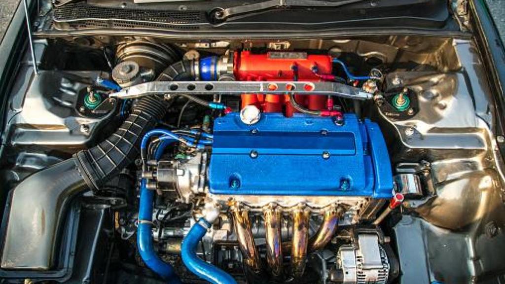 Imagen del motor de un coche.