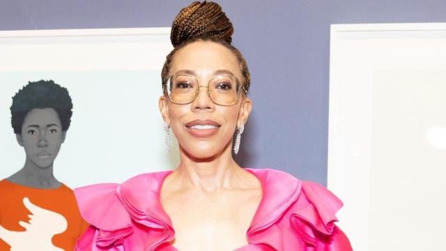 Fue seleccionada por la ex primera dama Michelle Obama para que pintara su retrato oficial.