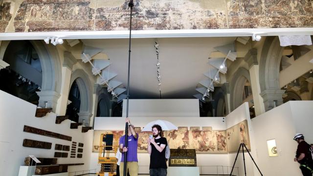 Los técnicos de Aragón este lunes en el MNAC