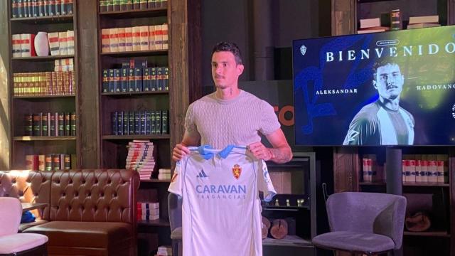 Radovanovic, presentado como nuevo jugador del Real Zaragoza.