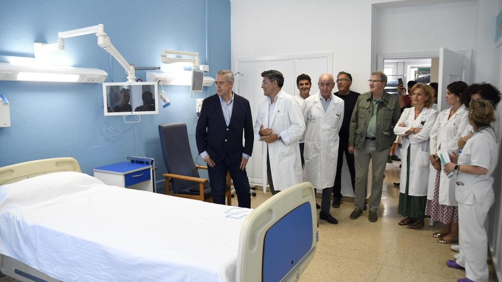 Hoy comienza el traslado los servicios del Hospital Materno Infantil de Ourense