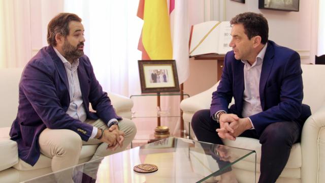 Encuentro entre el presidente del PP en C-LM, Paco Núñez y el presidente de la Diputación Provincial de Ciudad Real, Miguel Ángel Valverde.