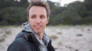 Markus Suzuk, escritor y autor de Tres perros salvajes.