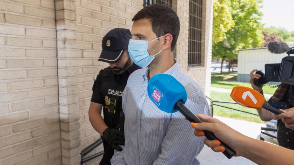 Felipe Hernández, detenido por el homicidio a su padre, en su puesta a disposición de los juzgados de Molina de Segura, el lunes 21 de julio.