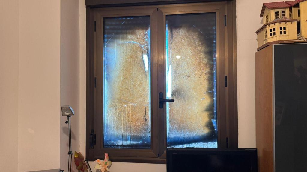 Una de las ventanas de la casa.