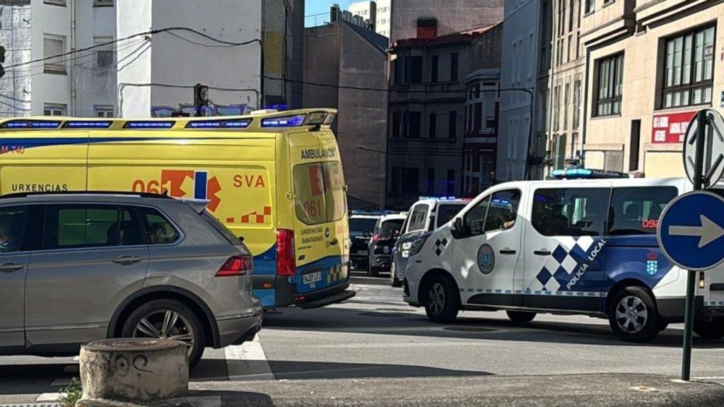 Despliegue en A Coruña por un hombre que portaba un cuchillo