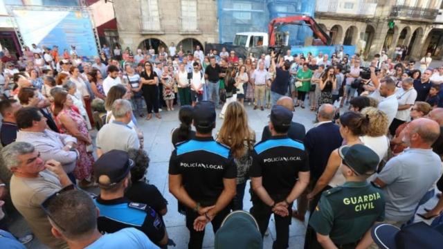 O Porriño (Pontevedra) se une contra el dolor por el asesinato de la trabajadora del SAF