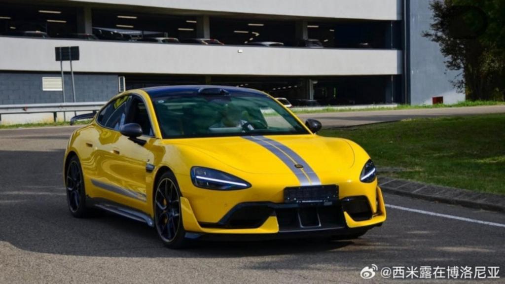 El Xiaomi SU7 Ultra, en la fábrica de Ferrari en Maranello