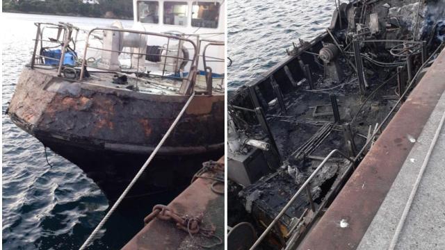 El incendio de un barco en Cee (A Coruña) afecta a una embarcación próxima.