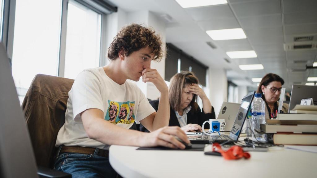 Gabriel Lavao durante su jornada laboral.