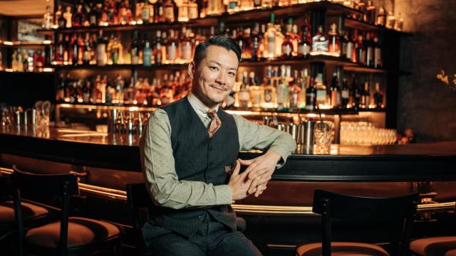 Shingo Gokan en la barra de Devil's Cut.