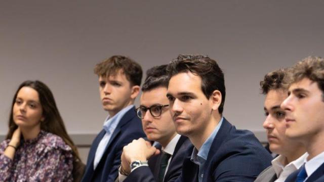 Conectados con el mercado, con visión internacional y diseñados para los retos de hoy: así son los másteres de IEB