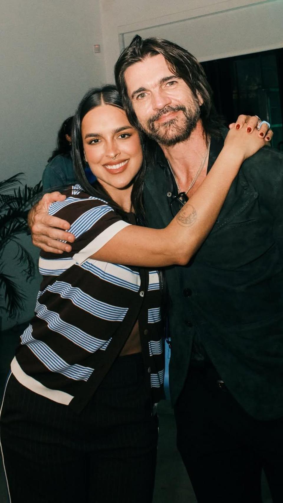 Juanes, con la artista puertorriqueña Gale, en una imagen de las redes sociales.