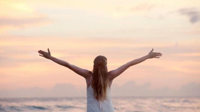 Despídete del estrés y la ansiedad: este suplemento de albahaca te ayuda a rendir más, dormir mejor y cuidar tu bienestar