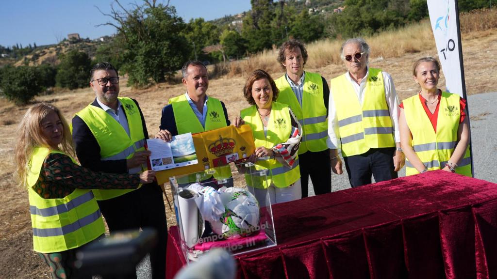 Acto de colocación de la primera piedra del nuevo Carlos III en Toledo.