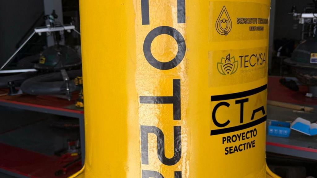 Una imagen de la boya inteligente desarrollada por las empresas Sensactive Technology, Tecysa e Innovia.