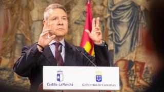 Emiliano García-Page ha recibido a Fernando Clavijo, presidente de Canarias, en la sede del Gobierno de Castilla-La Mancha.