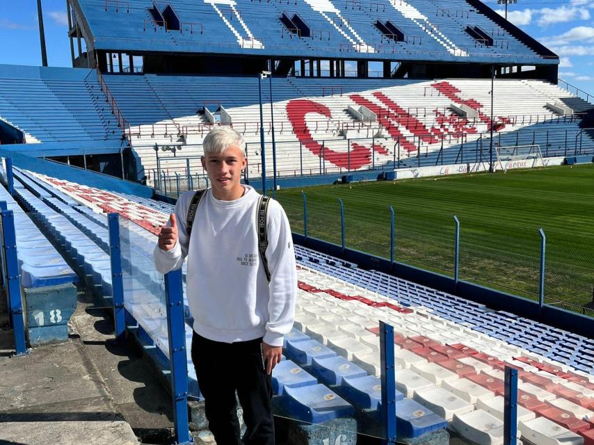 Juan Bautista siempre ha soñado con ser futbolista.