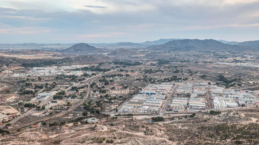 Los polígonos campo alto y finca lacy de Elda.