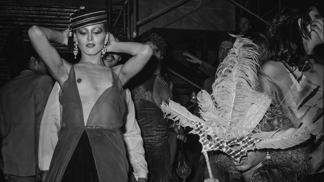 'Studio 54, Nueva York 1978-1980', de Tod Papageorge. Foto: Cortesía Zander Galerie. Colección José Luis Soler Vila.