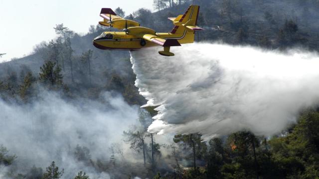Avión de bombero.