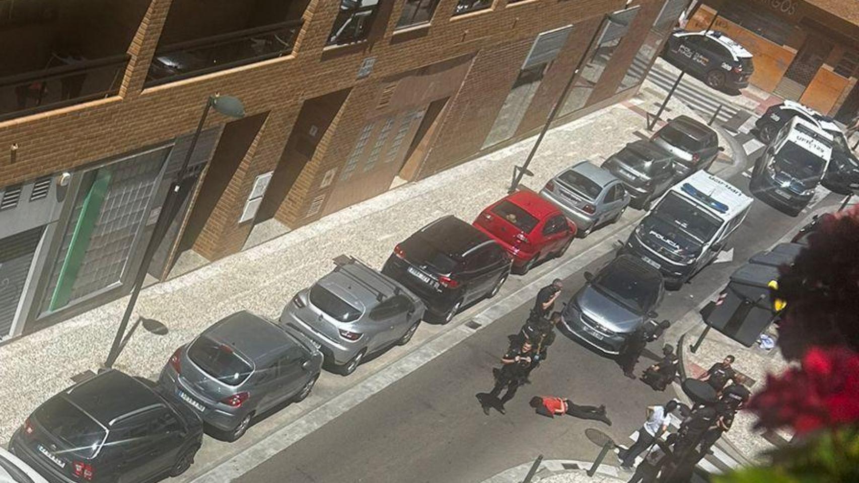 Momento del accidente tras la huida en la calle Sebastián Banzo Urrea en Zaragoza