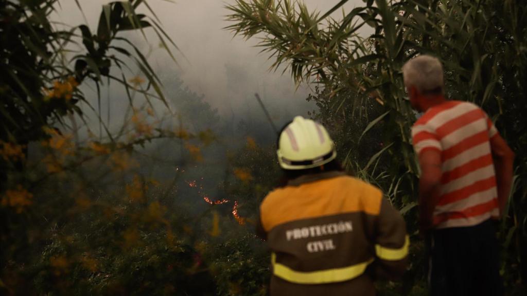 Imagen de uno de los incendios en la provincia de Ourense este pasado mes de agosto.