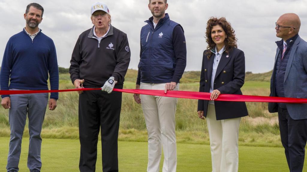 Eric Trump definió el nuevo campo de golf en Escocia como “la Mona Lisa” de su padre