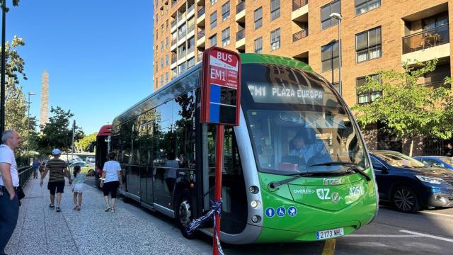 Bus lanzadera al estadio modular.