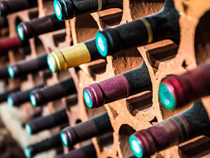 En verano, el vino necesita oscuridad, frescor y calma