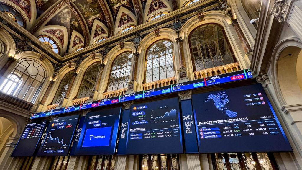 Interior del Palacio de la Bolsa de Madrid.