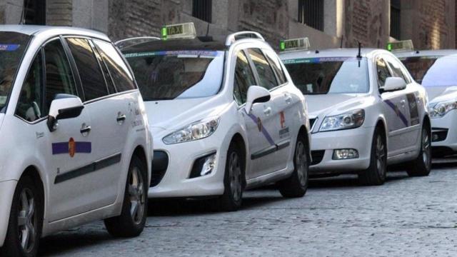 Parada de taxis situada en la cuesta de Carlos V, junto a la plaza de Zocodover de Toledo.
