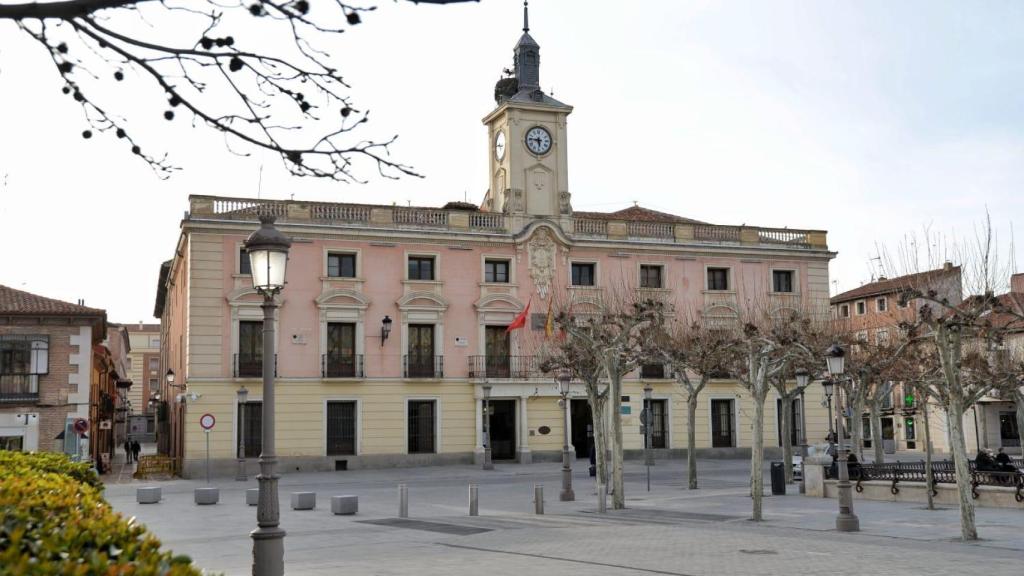 El Ayuntamiento de Alcalá de Henares.
