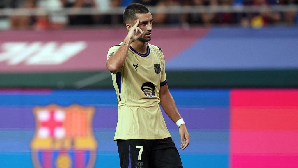 Ferran Torres celebra su primer gol contra el Seoul.