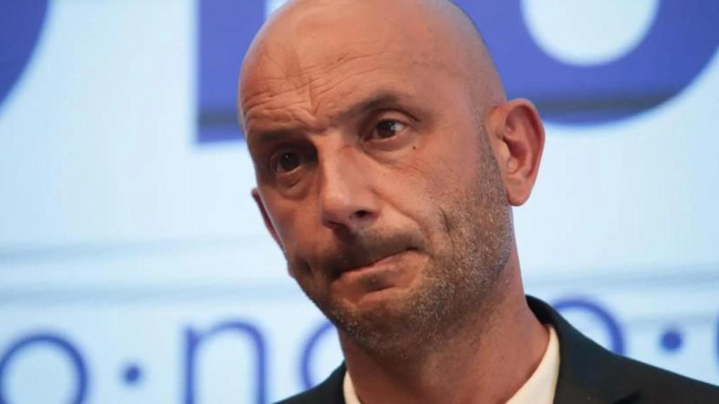 El alcalde de O Porriño, Alejandro Lorenzo, en la rueda de prensa de este miércole