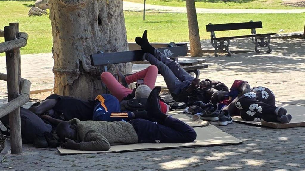 El programa busca brindar condiciones de salud y hogar a las personas sin hogar.