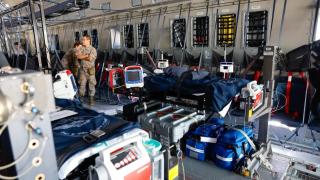 Interior del A400M del Ala 31 de Zaragoza, medicalizado por la UMAER en la Base Aérea de Torreón de Ardoz.
