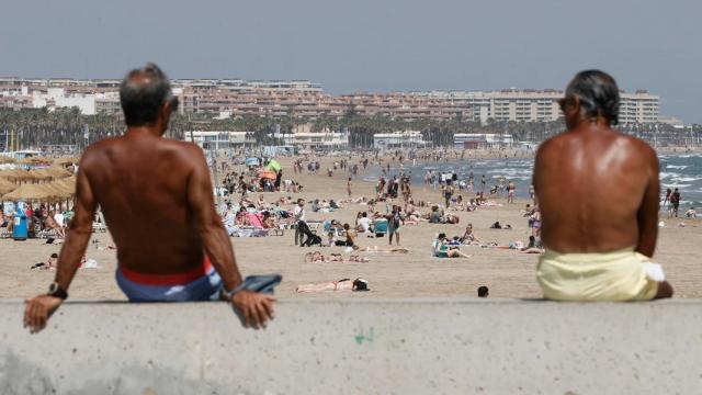 Imagen de archivo de la playa de la Malvarrosa en Valencia.