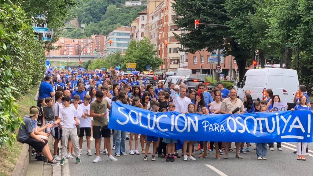 Manifestación de ayer a las 19:00 en Bilbao, Vizcaya.