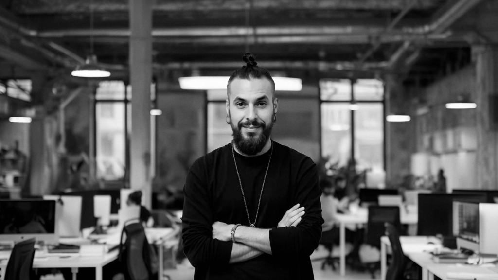 Santy Fernández Alfaro, profesor Bootcamp en Diseño UX/UI.