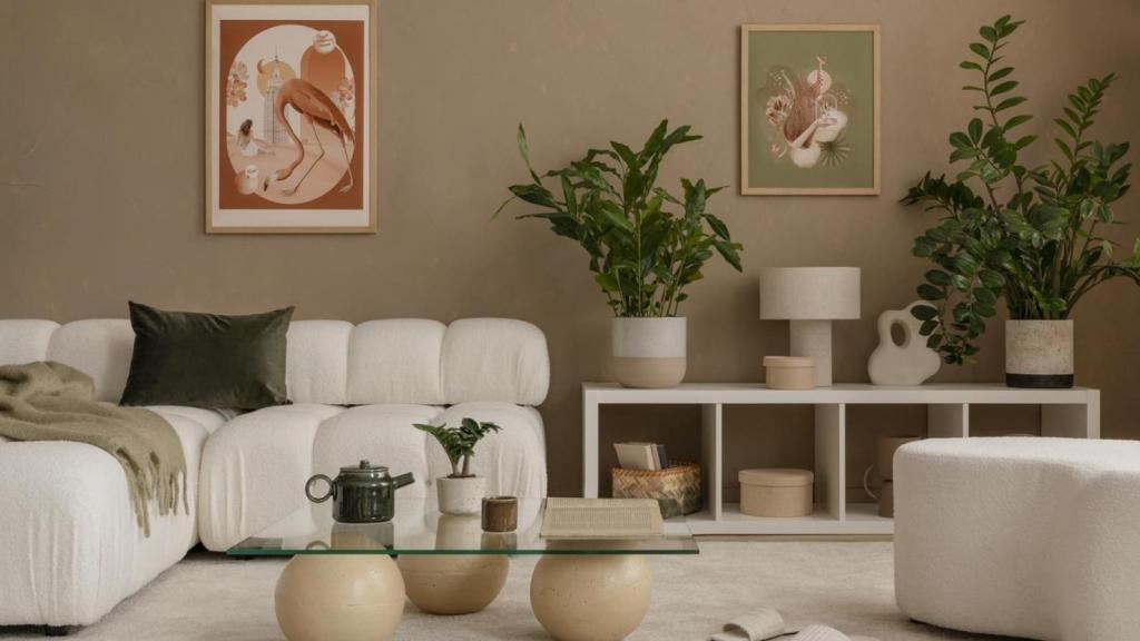 Salón cálido y acogedor.