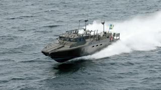 Lancha de combate CB90 de Suecia