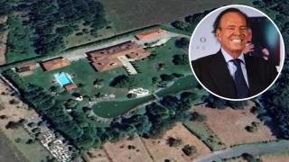 La mansión de Julio Iglesias (81 años) en Galicia valorada en 4 millones