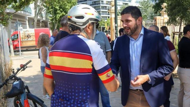 Alejandro Nolasco, este viernes, en la avenida de Cataluña de Zaragoza.