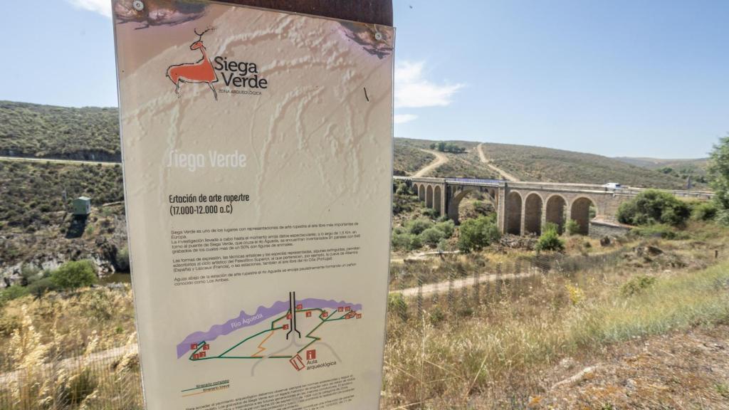 Yacimiento de arte rupestre de Siega Verde (Salamanca)