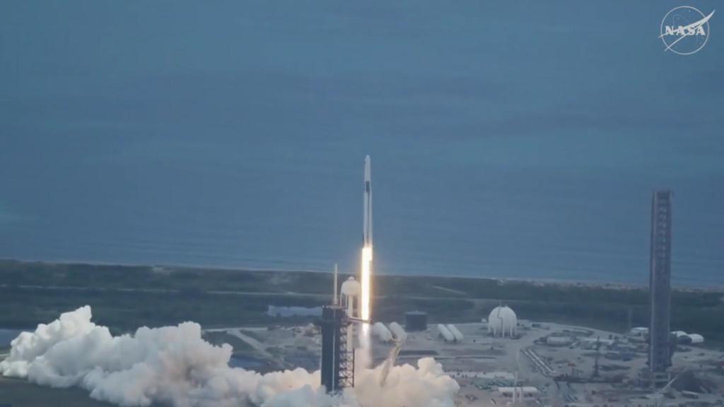 Falcon 9 despegando.